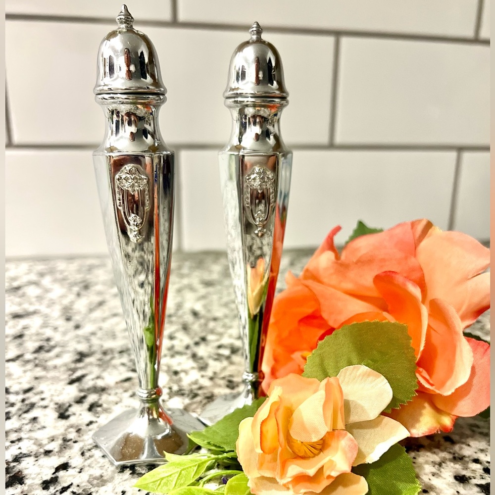 Weidlich Bros Mfg Co Silver Plate Salt & Pepper Shakers Set Antique Vintage Deco